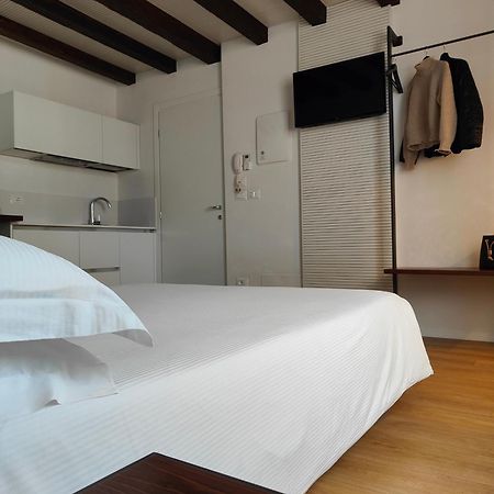 Borgo Di Ponte Holiday Apartments & Rooms ชิวีดาเล เดล ฟรีอูลี ภายนอก รูปภาพ