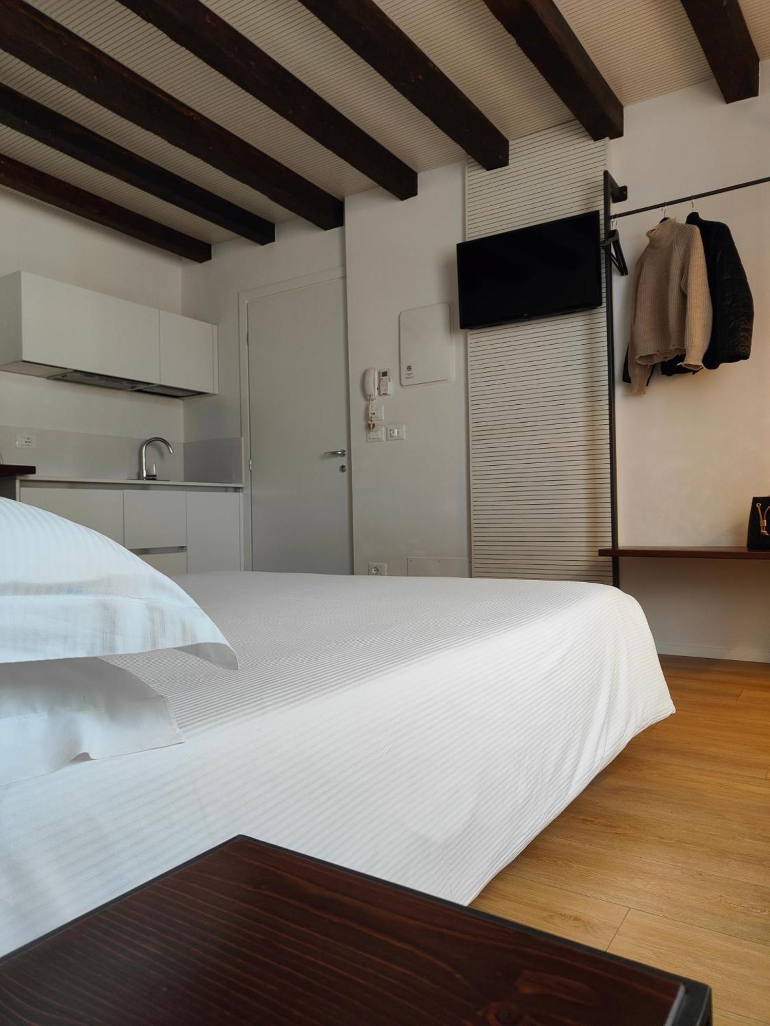 Borgo Di Ponte Holiday Apartments & Rooms ชิวีดาเล เดล ฟรีอูลี ภายนอก รูปภาพ